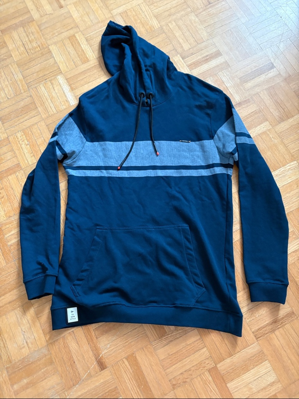 Saints Crew Men's Navy Blue Hooded Sweatshirt with Contrast Stripe. NWOT